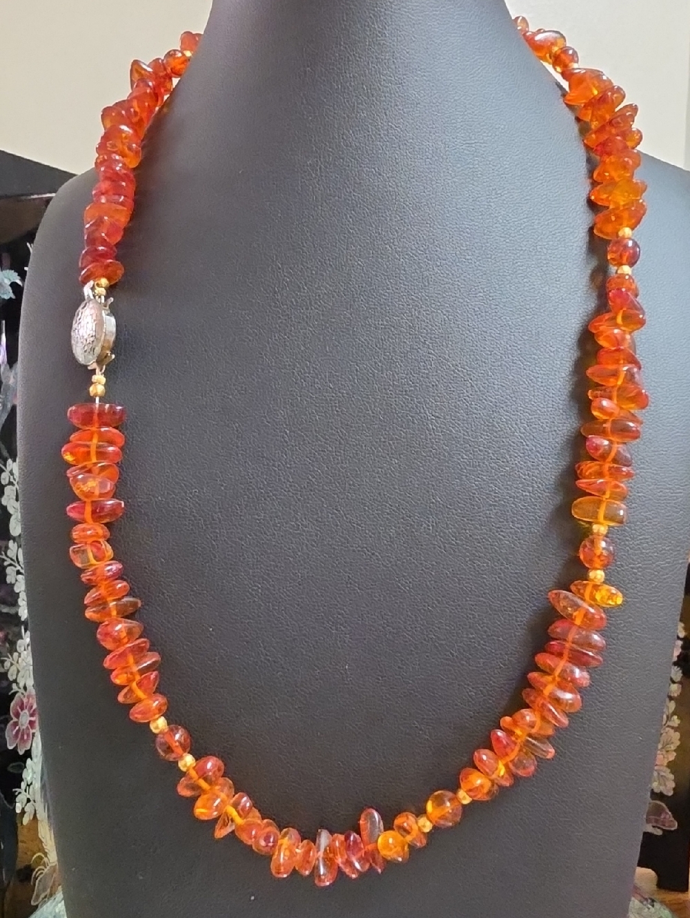 Vintage Honey Cognac Amber Chip Necklace UV Reactive